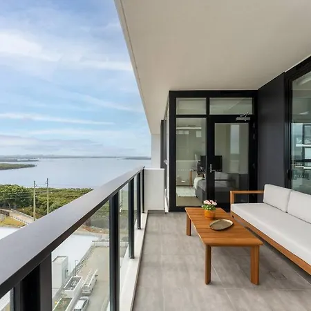 Modern 2Br With Balcony, Pool & Parking Apartment Woolooware Exterior photo