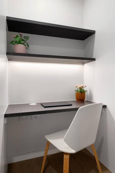 Modern 2br With Balcony, Pool & Parking Apartment